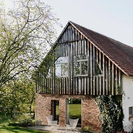 Domnumer 10 Country house *