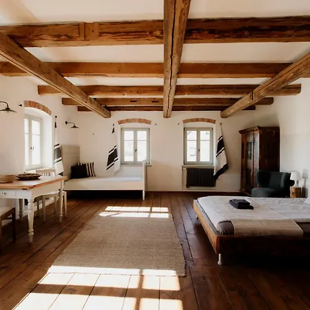 Domnumer 10 Country house *